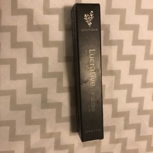 BNWT Younique Lucrative LipGloss